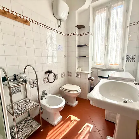 3 Min Da Stazione San Pietro *